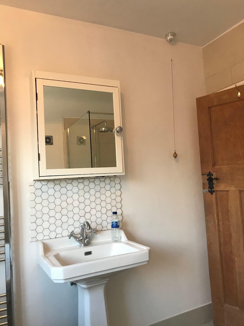 Tom Pearson Painter & Decorator — Photos 13
